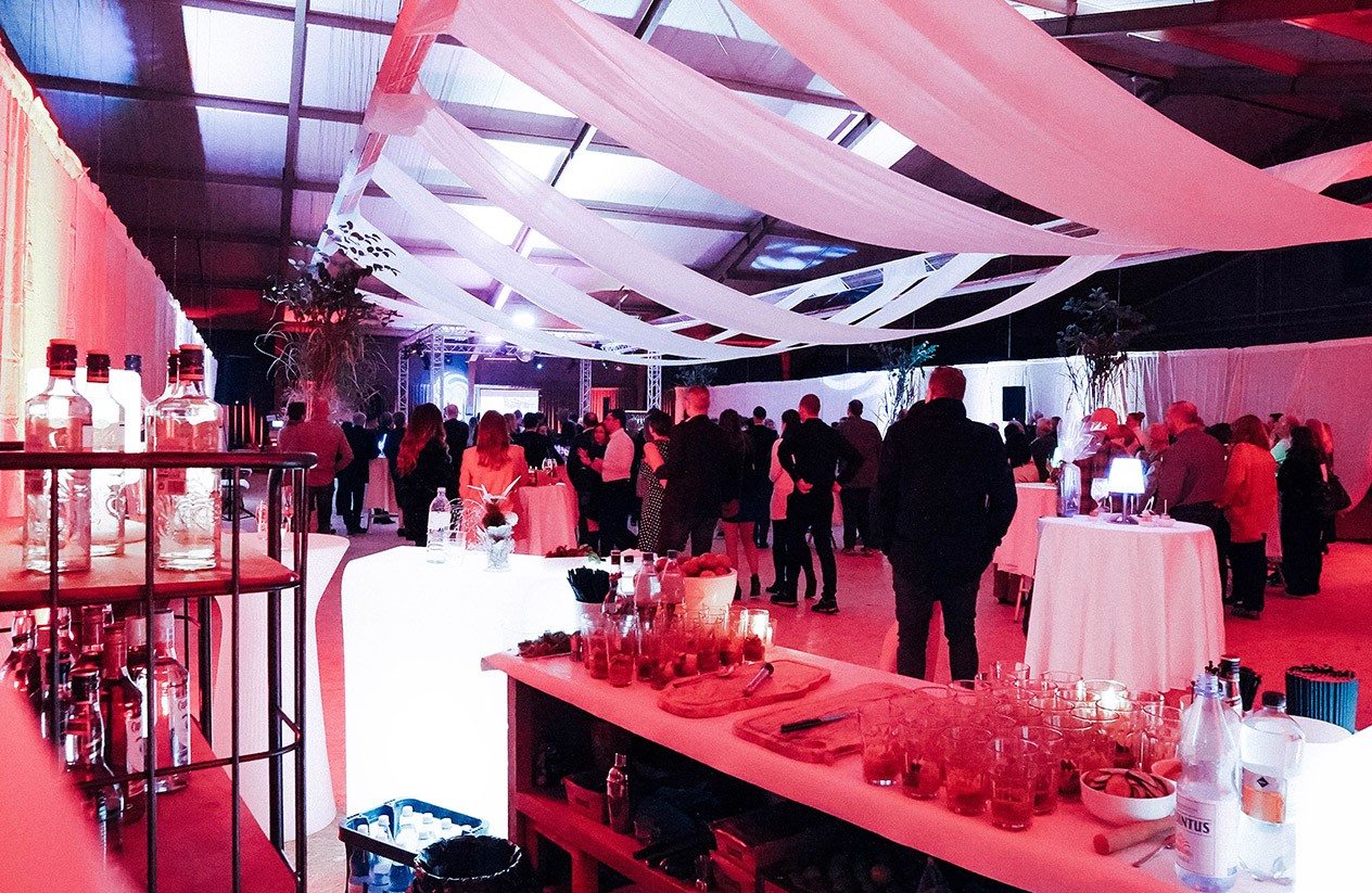 1001Tijara-products_0000_Emirates-Palace-Hotel-Abu-Dhabi-1.-jpg.webp_0000_MBB-00320