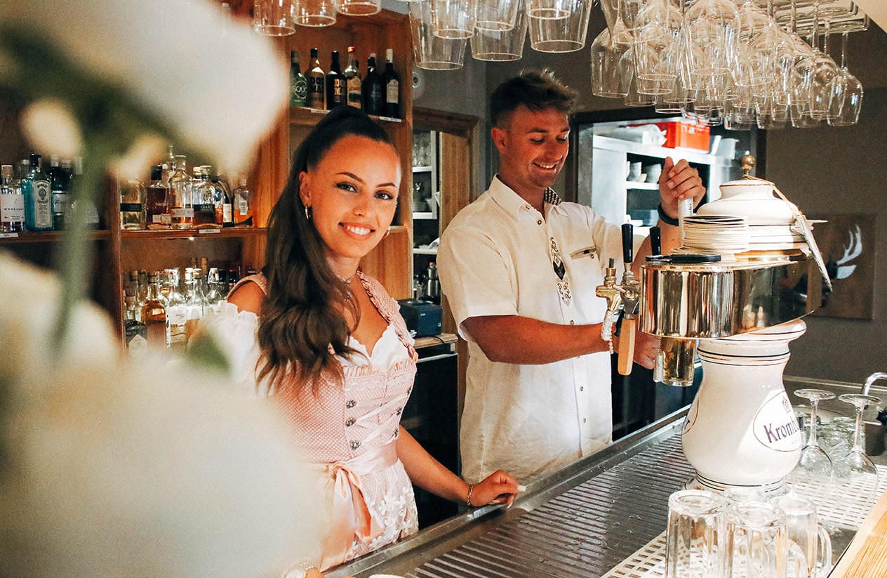 1001Tijara-products_0000_Emirates-Palace-Hotel-Abu-Dhabi-1.-jpg.webp_0001_HSA-1855